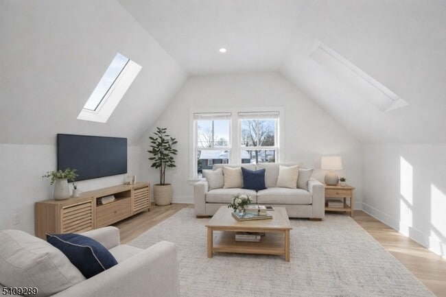 Building Photo - 96 Watchung Ave