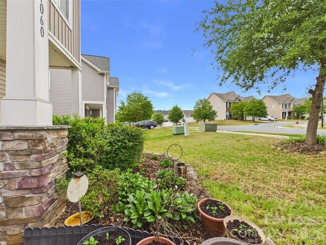 Building Photo - 11060 Hat Creek Ln