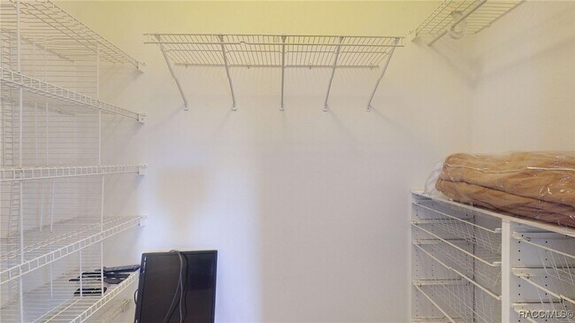 Building Photo - 761 W Sunbird Path