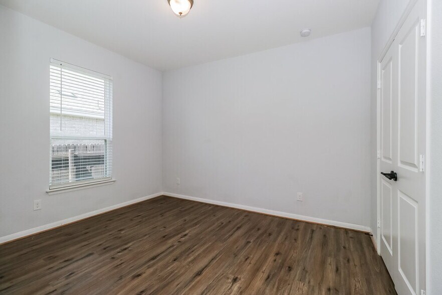Building Photo - 6113 Gimignano Pl.