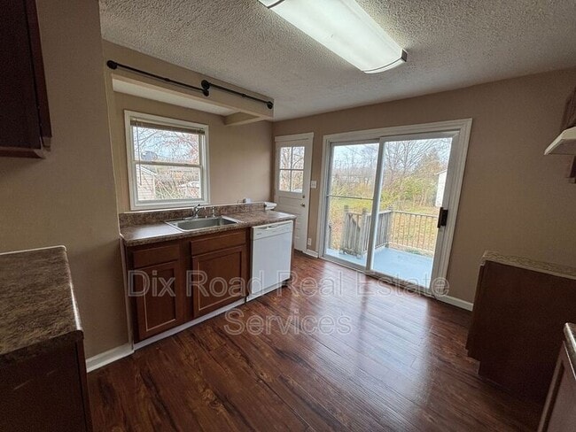 Building Photo - 2309 Byron St