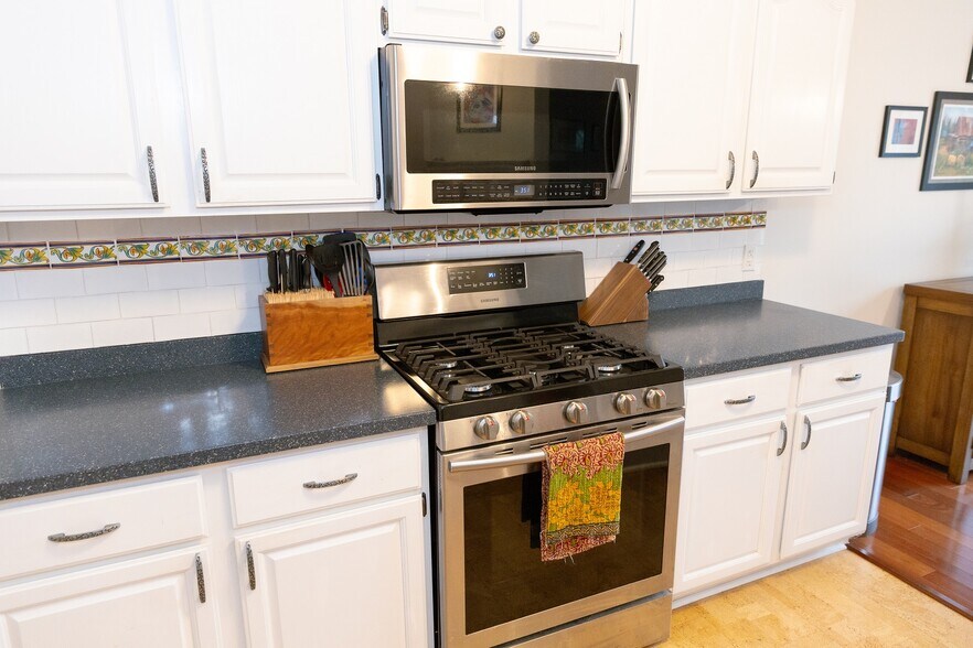 Kitchen - 83 Whitetail Dr