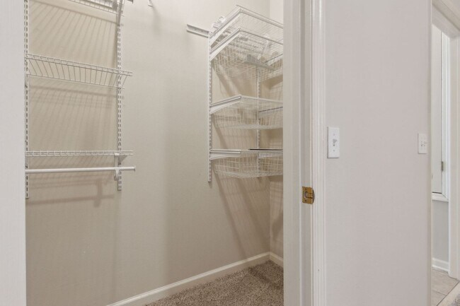 Building Photo - VICTORIA PARK TOWNHOUSE DEED RESTRICTED AREA WITH MANY AMENITIES AVAILABLE NOW