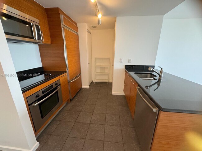 Building Photo - 50 Biscayne Blvd