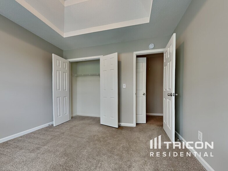 Building Photo - 718 Fletcher Dr