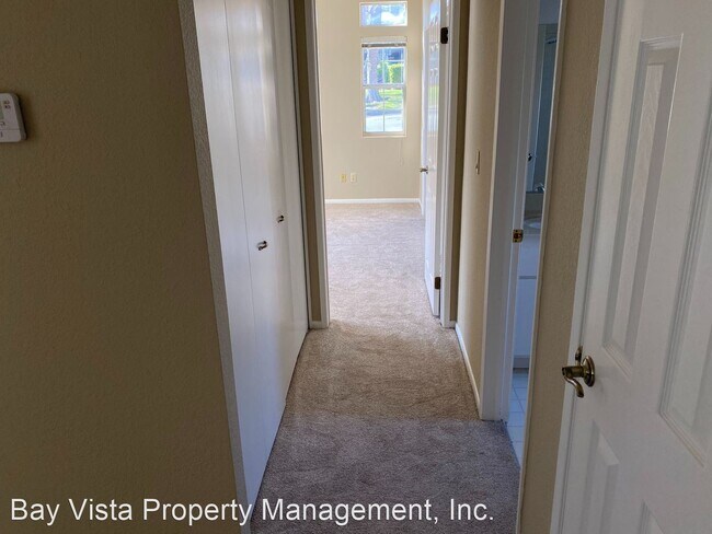 Building Photo - 8170 Mountain View Dr