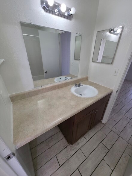 Building Photo - 4029 Billingsgate Rd