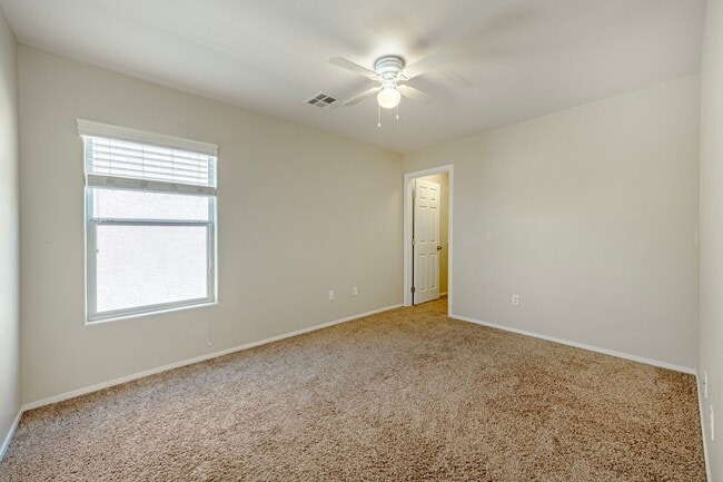 Building Photo - Southwest 5 bd 3 full bath with 2 car gara...