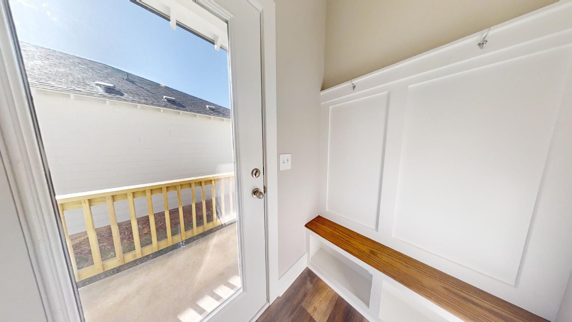 Building Photo - Fox Run Townhome Available August!