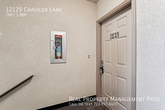 Building Photo - 12129 Chaucer Ln