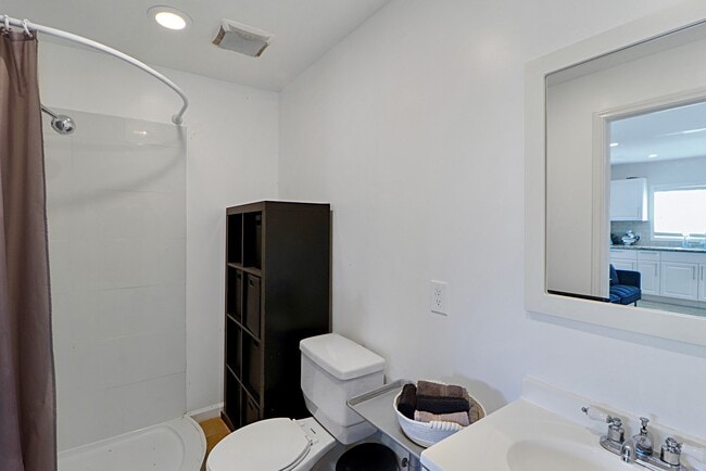 Building Photo - 5951 Yarwell Dr