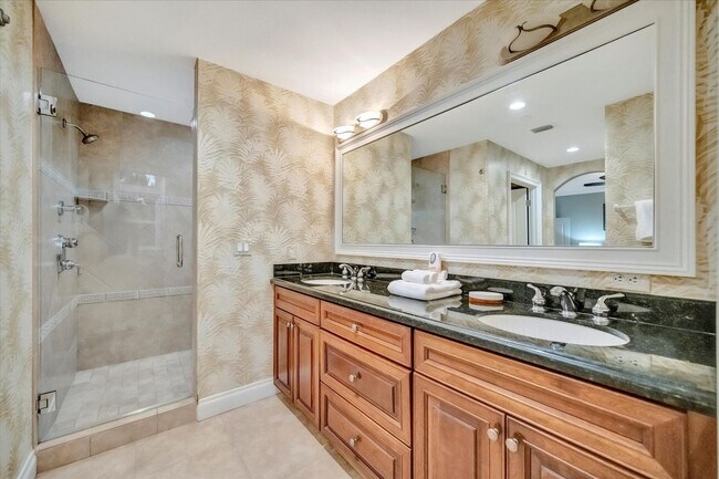 Building Photo - 6406 Gulf Dr