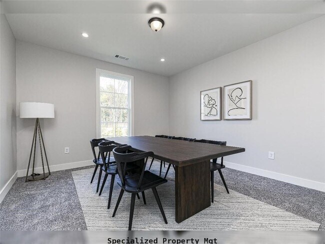 Building Photo - 1000 Claas Wy