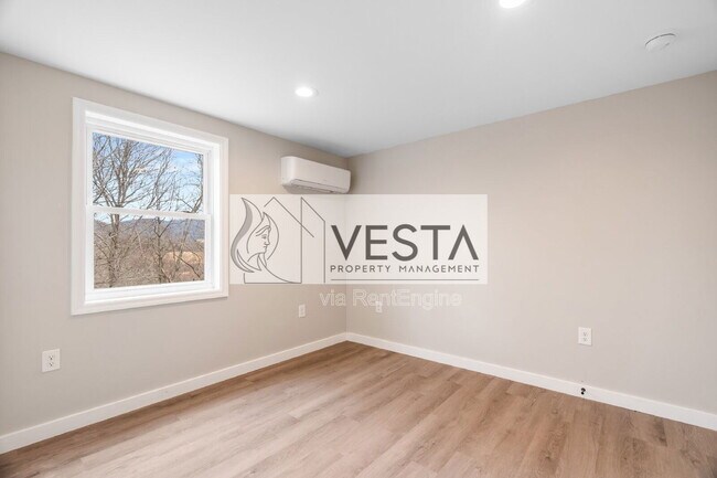 Building Photo - 2383 Dutch Cove Rd