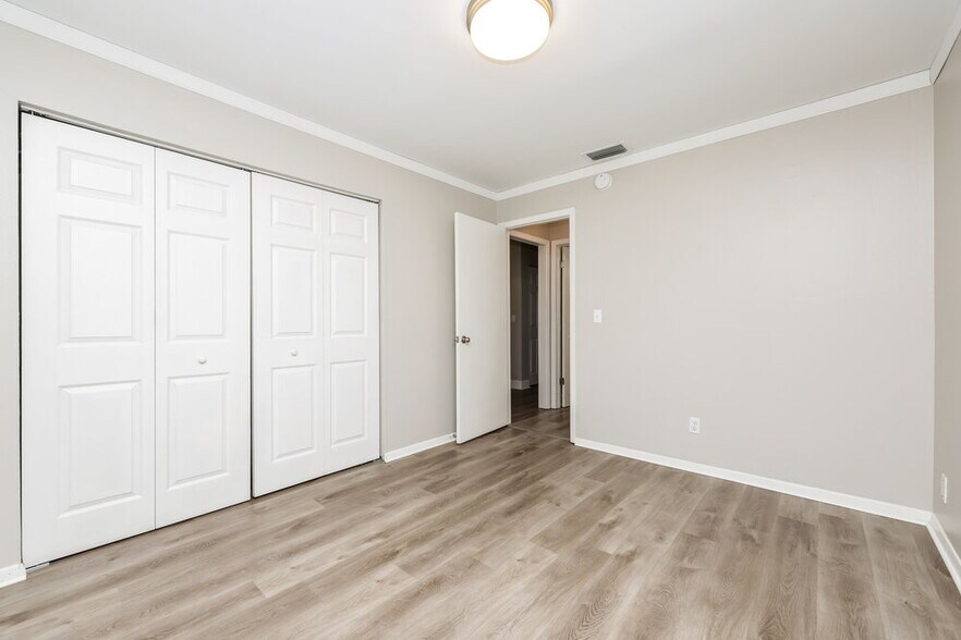 Building Photo - 3308 Laurel Dale Dr