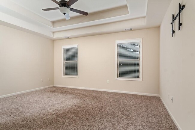 Building Photo - 307 Fieldstone Ln