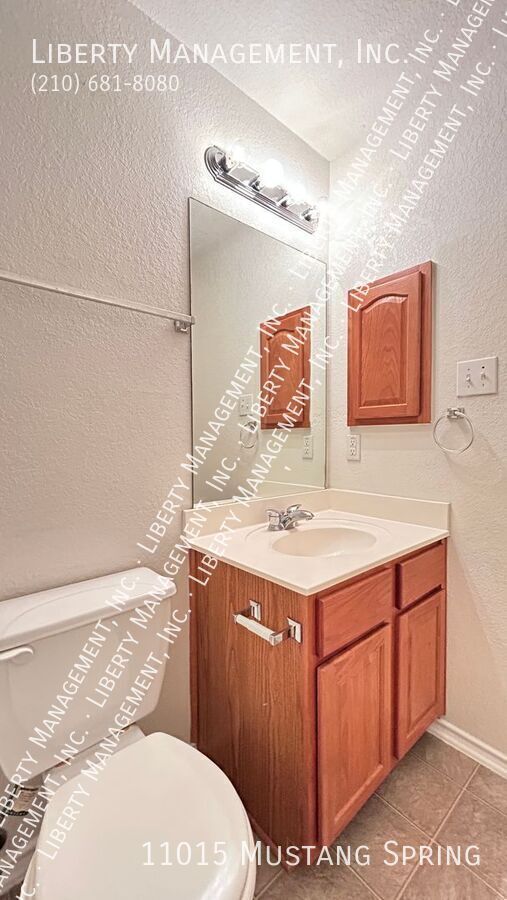 Building Photo - 11015 Mustang Spring