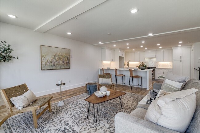 Building Photo - 4701 San Jacinto St