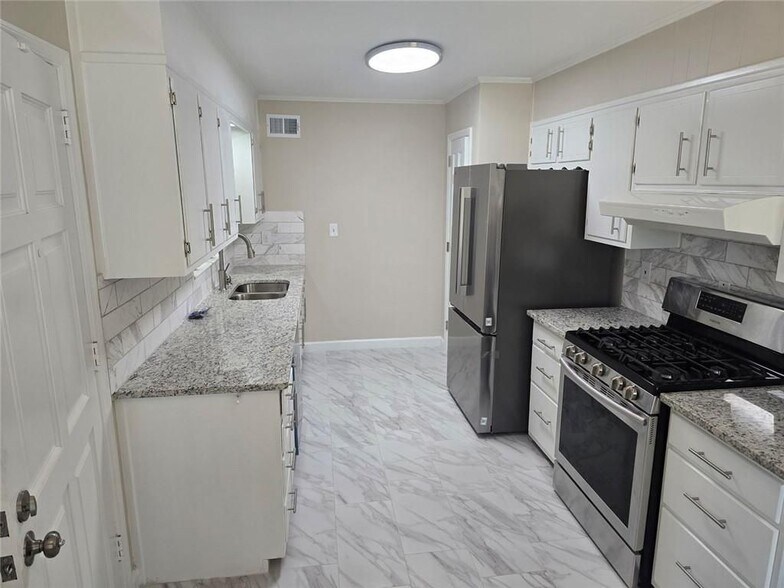 Building Photo - 3420 Northside