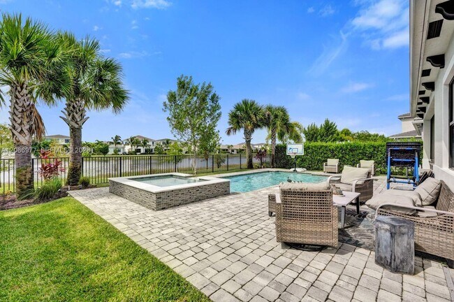 Building Photo - 12474 Solana Bay Cir