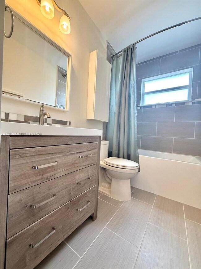 Building Photo - 1355 NW 154th Ln