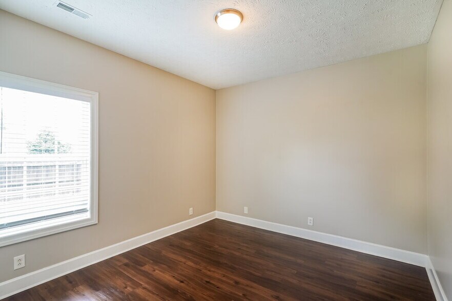 Building Photo - 1744 Potters Ct