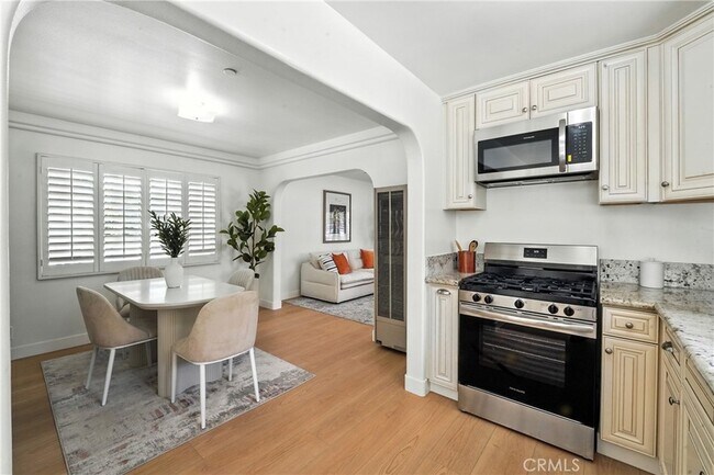 Building Photo - 5841 Arroyo Dr