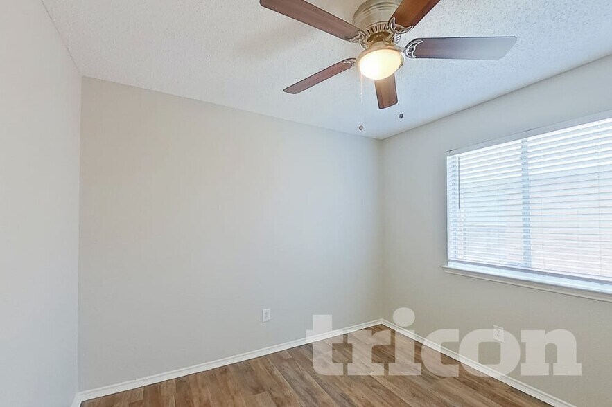 Building Photo - 2922 Marquis Ln