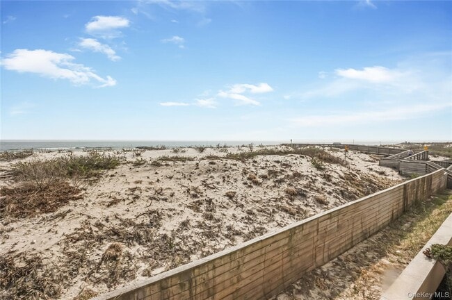 Building Photo - 1051 Oceanfront