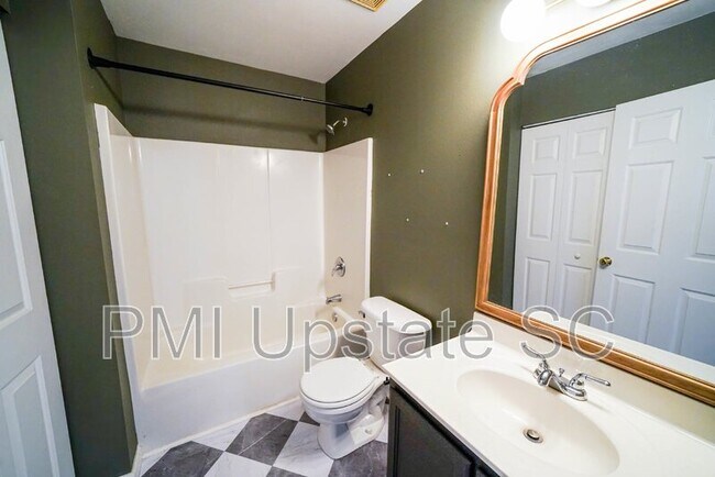 Building Photo - 1901 Country Apple Ct