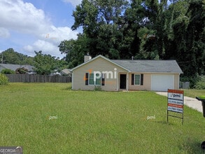 Building Photo - 2 Pelham Ct