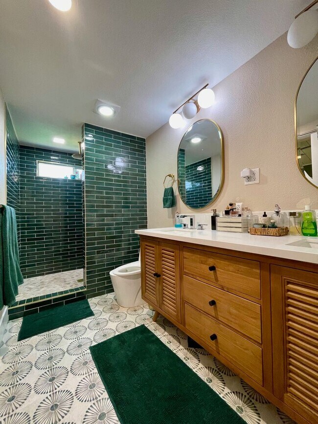 Building Photo - Gorgeous Mid century Modern home in San Carlos