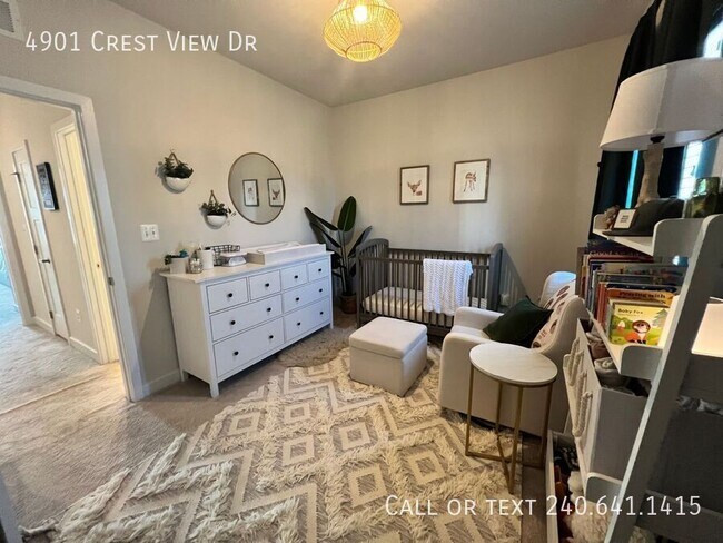 Building Photo - 4901 Crest View Dr