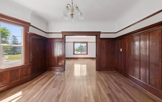 Building Photo - 1810 Adeline St