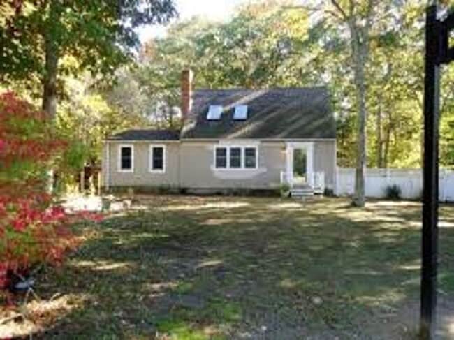 Building Photo - Modern 2Br / 2Ba Cape Style Home in Quiet ...