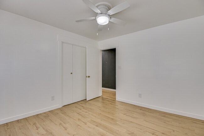 Building Photo - 3137 Edinburgh Dr