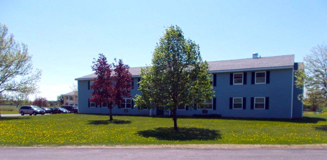 Primary Photo - Lawrence Avenue Apartments