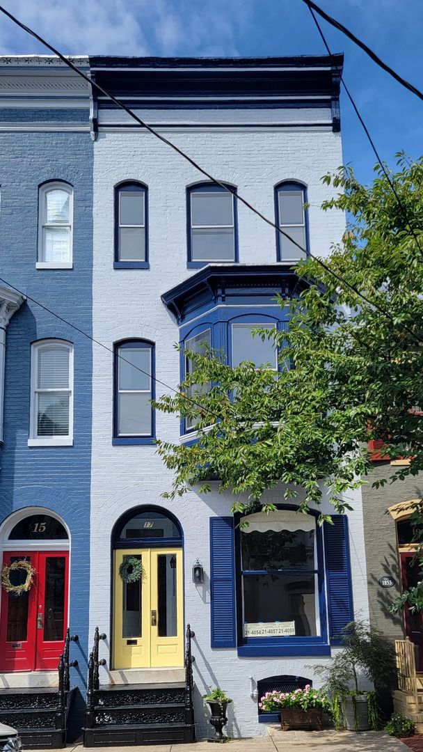 Building Photo - Charming Apartment in Downtown Frederick