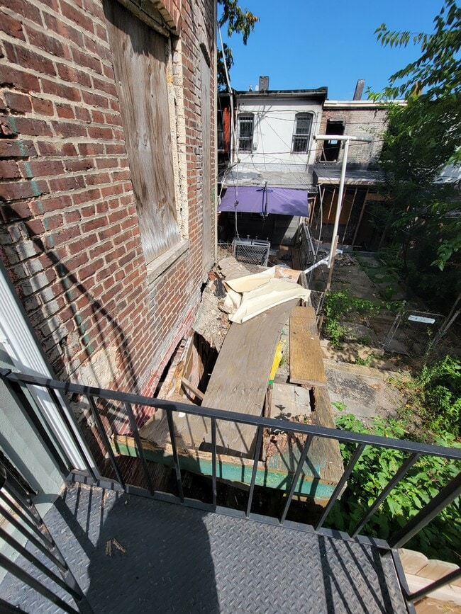 Building Photo - 2509 McHenry St