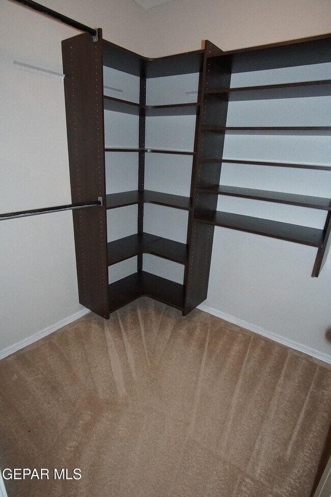 Building Photo - 807 Jaime St