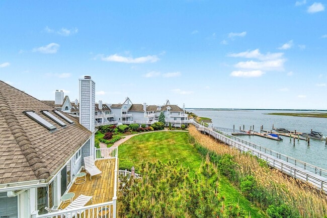 Building Photo - 1908 East Dr