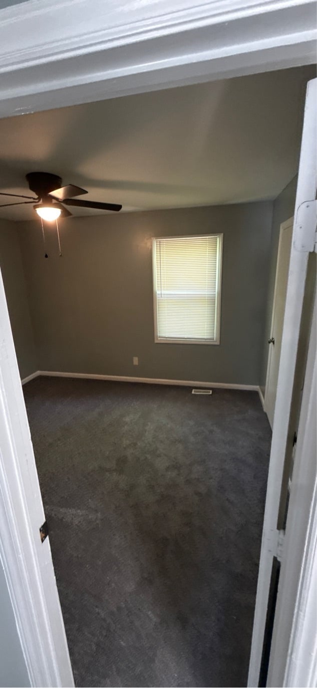 Building Photo - 127 Aqua Ct