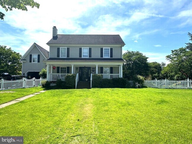 Building Photo - 7009 Hickory Hill Rd