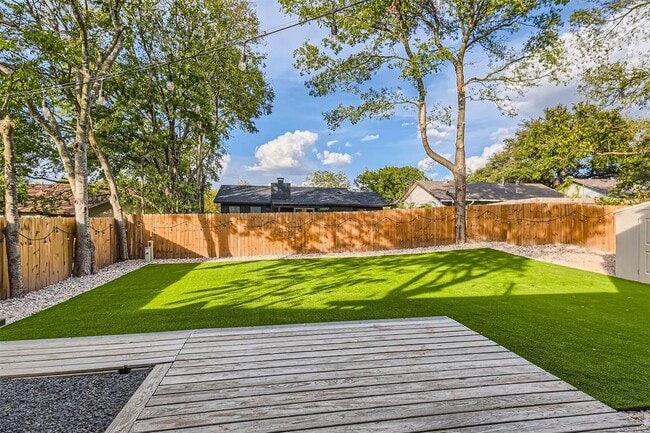 Building Photo - 1112 Milford Way