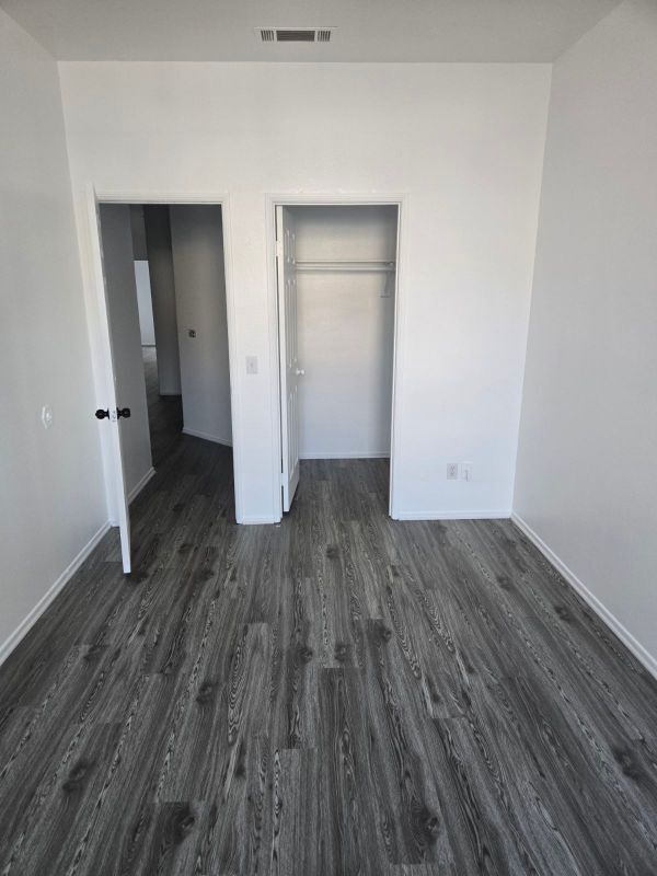 Building Photo - 421 Steiner Dr