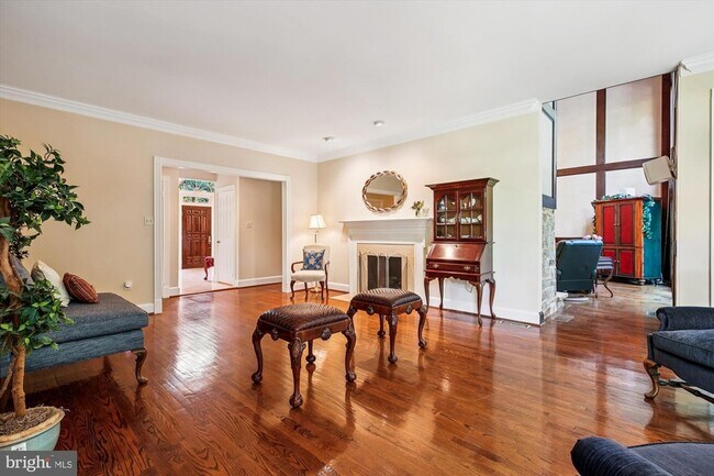 Building Photo - 9454 Newbridge Dr