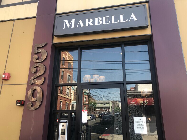 Building Photo - 529 54th St