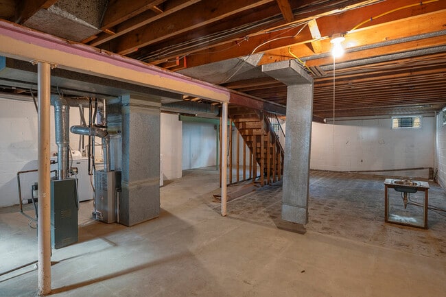 Building Photo - 3947 Setonhurst Rd