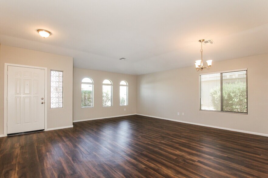Building Photo - 17607 W Georgia Dr