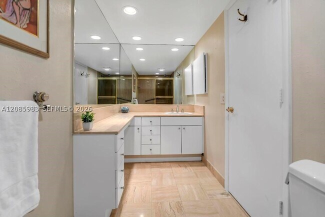 Building Photo - 1201 S Ocean Dr